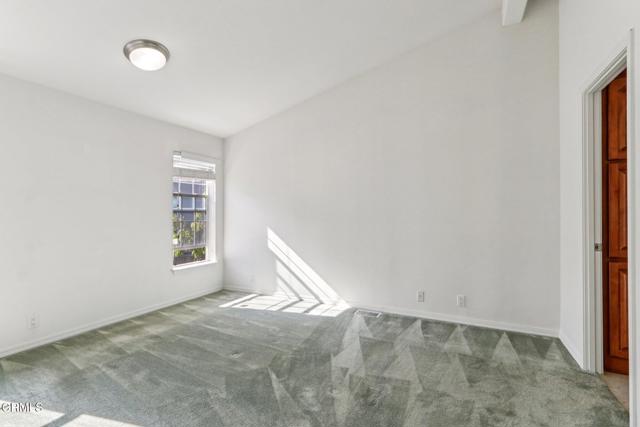 110 La Fortuna, Newbury Park CA: https://media.crmls.org/mediaz/88c457da-276b-4f14-bf97-067144c58a18.jpg