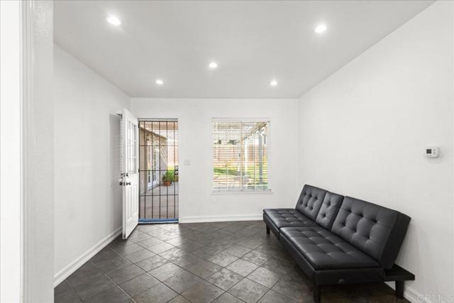 Detail Gallery Image 9 of 36 For 1729 Burnet St, El Cajon,  CA 92021 - 4 Beds | 2 Baths