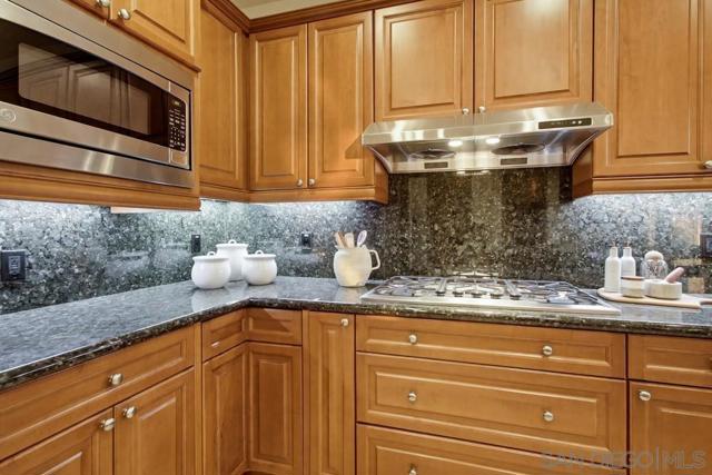 5448 Caminito Bayo, La Jolla CA: https://media.crmls.org/mediaz/88c6f44a-ef1b-42eb-8cac-64c7514828f9.jpg