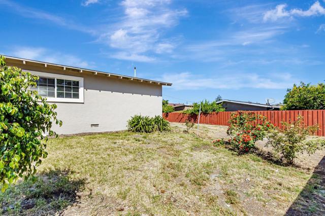 1615 Dennis Avenue, Milpitas CA: https://media.crmls.org/mediaz/88c6fb84-b31b-493e-adf7-6fd69511ba0a.jpg