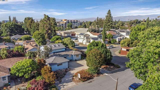 3171 Verdant Way, San Jose CA: https://media.crmls.org/mediaz/88c723e3-c725-4509-be76-29e4f98de5db.jpg