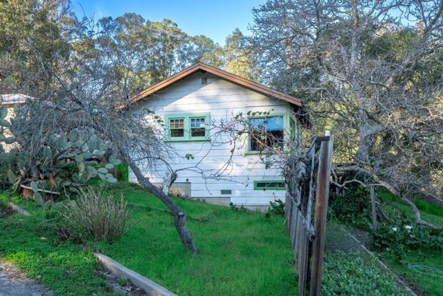 2603 Monterey Avenue, Soquel CA: https://media.crmls.org/mediaz/88c73f47-952c-4c1f-a448-7161127b7908.jpg
