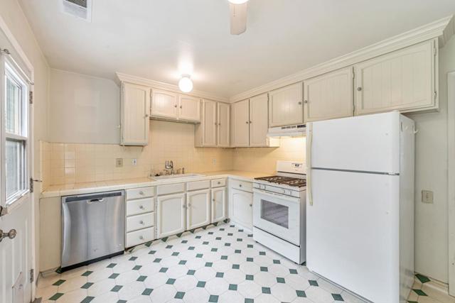 1684 Foxworthy Avenue, San Jose CA: https://media.crmls.org/mediaz/88c76737-6030-418f-b45d-488332fc2aef.jpg