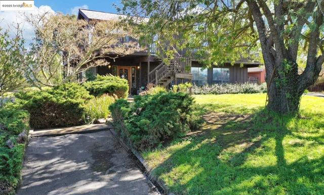 3120 E Vichy Ave., Napa CA: https://media.crmls.org/mediaz/88c7fca8-51be-4ea5-8072-7aef1de96423.jpg