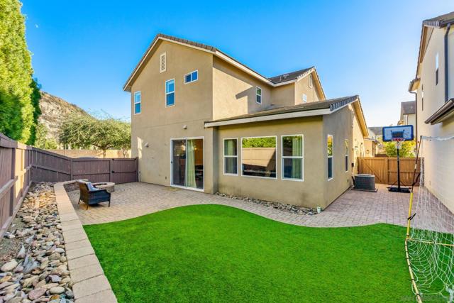 2769 Overlook Point Dr, Escondido CA: https://media.crmls.org/mediaz/88c80579-75be-4b4c-a510-decfa55064a3.jpg