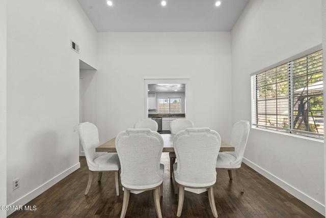 459 Mark Drive, Simi Valley CA: https://media.crmls.org/mediaz/88c870f5-4ea1-4e97-b028-14f0d6792528.jpg