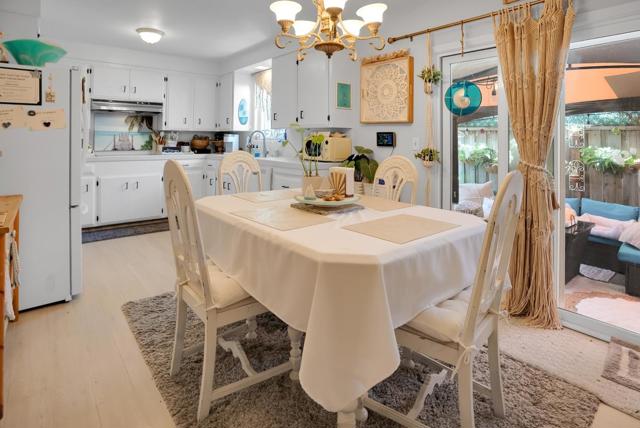 17541756 Plaza Court, Mountain View CA: https://media.crmls.org/mediaz/88c8a010-fcf8-4662-9b94-5e169e8d3c57.jpg