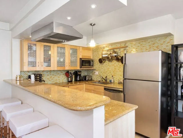 404 San Vicente Boulevard, 28 photo 11