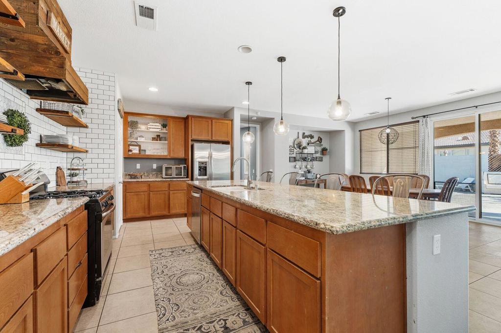 MLS #219137951DA image #6