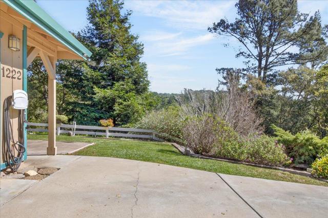 1222 Via Del Sol Road, Salinas CA: https://media.crmls.org/mediaz/88c98397-db9f-44ab-8852-ddd488146d94.jpg