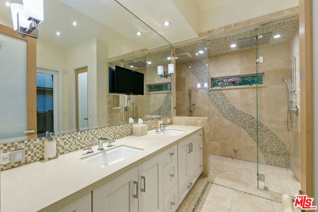 4 Bed Home for Sale in Malibu, California