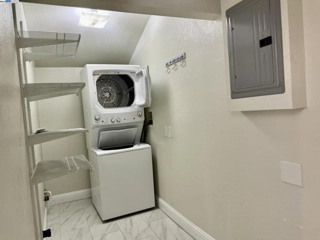 4955 Swindon Pl, Newark CA: https://media.crmls.org/mediaz/88ca11c5-b375-4d88-a1a2-88009702d1eb.jpg