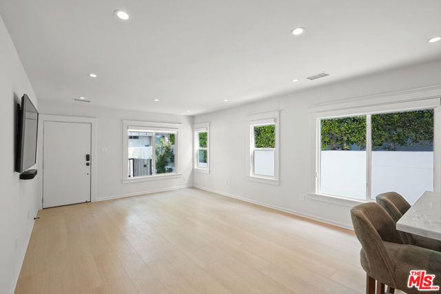 617 Westmount Drive, West Hollywood CA: https://media.crmls.org/mediaz/88ca61f4-2a76-4513-8805-fba3e58b41ea.jpg