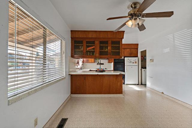 1545 E Saint John Street, San Jose CA: https://media.crmls.org/mediaz/88ca6266-2c97-41a8-b617-e08ca9353525.jpg