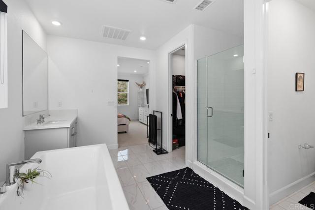 8177 Rose Quartz Circle, San Diego CA: https://media.crmls.org/mediaz/88ca7876-3517-49c8-b0b9-e44ca688b9ce.jpg