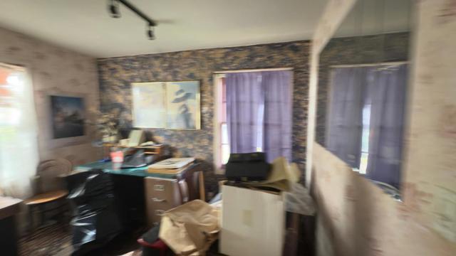 909 Elizabeth Way, Sunnyvale CA: https://media.crmls.org/mediaz/88cbb969-4c3d-45dd-a567-95b2d75ce43e.jpg