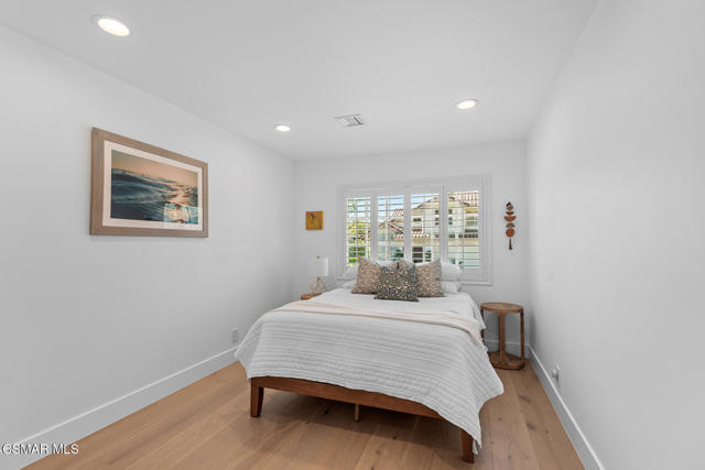 4799 Canterbury Street, Westlake Village CA: https://media.crmls.org/mediaz/88cc1235-71c9-4d77-982a-af533e44360d.jpg