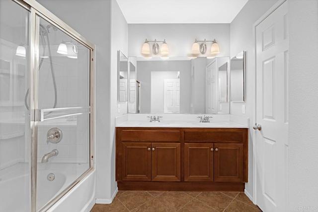 16937 Hutchins Lndg, San Diego CA: https://media.crmls.org/mediaz/88cc9ce1-fc9c-40b9-b76b-626f05ae41f7.jpg