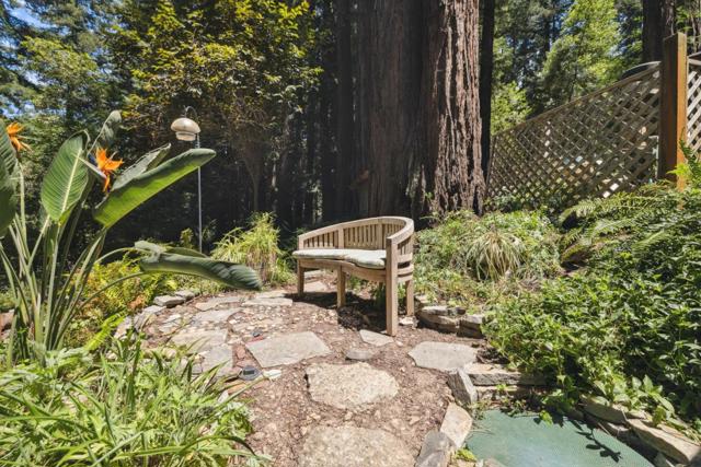 17520 Comanche Trail, Los Gatos CA: https://media.crmls.org/mediaz/88ccd82d-8684-42bc-b2bc-146f3bee49a2.jpg