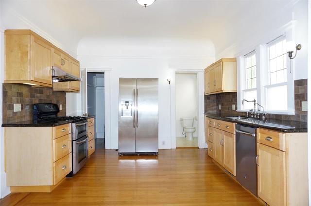 121 E Julian Street, San Jose CA: https://media.crmls.org/mediaz/88ccde93-e736-4d59-b73a-cea7df74169f.jpg