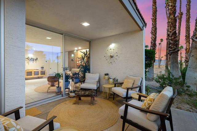 2501 N Whitewater Club Drive, Palm Springs CA: https://media.crmls.org/mediaz/88cdaed6-dc0a-4231-8700-8d21f2070888.jpg