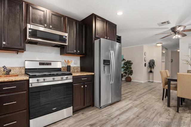 3208 Morningside Drive, Oceanside CA: https://media.crmls.org/mediaz/88cdef45-0943-4b82-9533-e86d2498da58.jpg