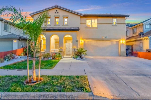 2385 N Mountainside Drive, Los Banos CA: https://media.crmls.org/mediaz/88ce1067-10d1-4f3b-9e92-f4344490a5f7.jpg