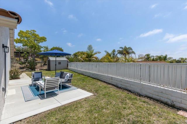 7911 Terraza Disoma, Carlsbad CA: https://media.crmls.org/mediaz/88ce331c-a75d-4ddb-9a46-41205751bb04.jpg