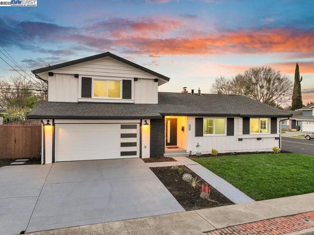 8794 Wicklow Ln, Dublin CA: https://media.crmls.org/mediaz/88ce67cf-35c6-4dd5-8882-531791117292.jpg
