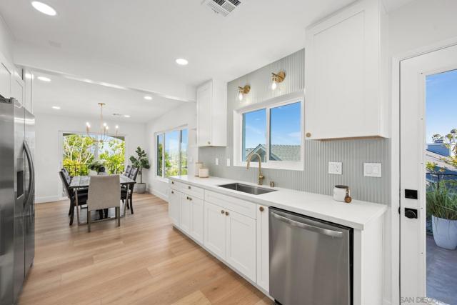 4334 Valle Dr., La Mesa CA: https://media.crmls.org/mediaz/88ce7444-7ace-4f93-b0ff-f1e9b08fcf89.jpg