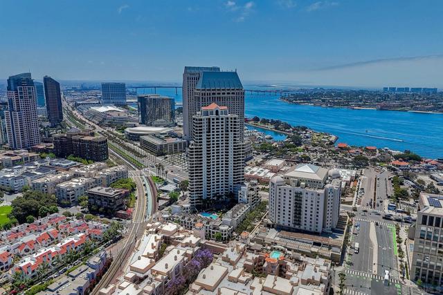 700 W Harbor Dr, San Diego CA: https://media.crmls.org/mediaz/88cf073d-bd44-4993-8e13-00a1fdb307bb.jpg