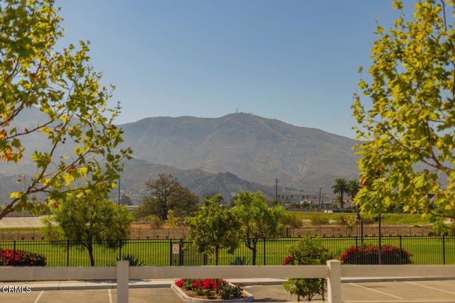 354 autumn path Lane, Santa Paula CA: https://media.crmls.org/mediaz/88cf89c5-7c3e-48c8-93dc-bcaa911b8083.jpg