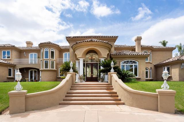 13645 Paseo De La Huerta, Poway CA: https://media.crmls.org/mediaz/88d0585b-fe3b-43ef-82a7-e8b401490a99.jpg