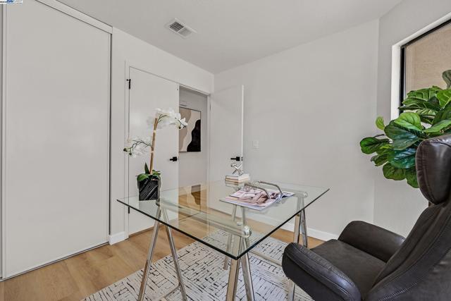 2227 Foxhill Drive, Martinez CA: https://media.crmls.org/mediaz/88d12739-7767-4020-85de-3d0f867a385d.jpg