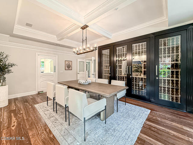 581 Lakeview Canyon Road, Westlake Village CA: https://media.crmls.org/mediaz/88d15ff7-fca7-480f-9c98-7b0d9e9b7308.jpg