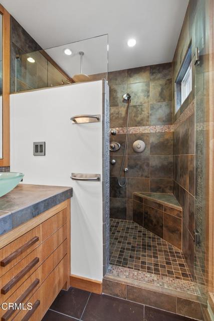 Detail Gallery Image 35 of 57 For 2916 Lakeshore Ct, Oxnard,  CA 93035 - 4 Beds | 3 Baths