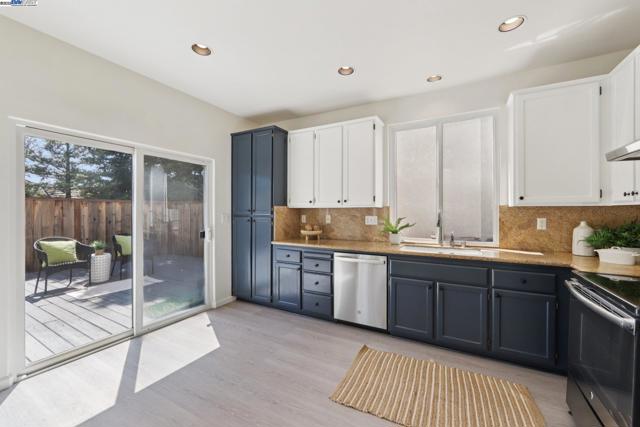 99 Elder Dr, Pacheco CA: https://media.crmls.org/mediaz/88d287a3-c47d-4308-88a1-ae18527f567a.jpg