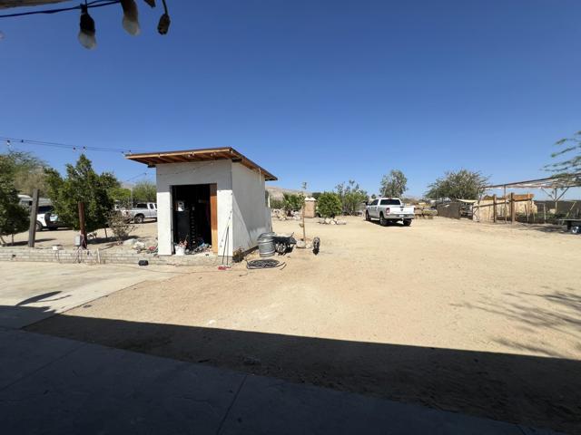 21130 Hot Springs Road, Desert Hot Springs CA: https://media.crmls.org/mediaz/88d29301-3b57-4190-9a2b-5a90338bec7c.jpg