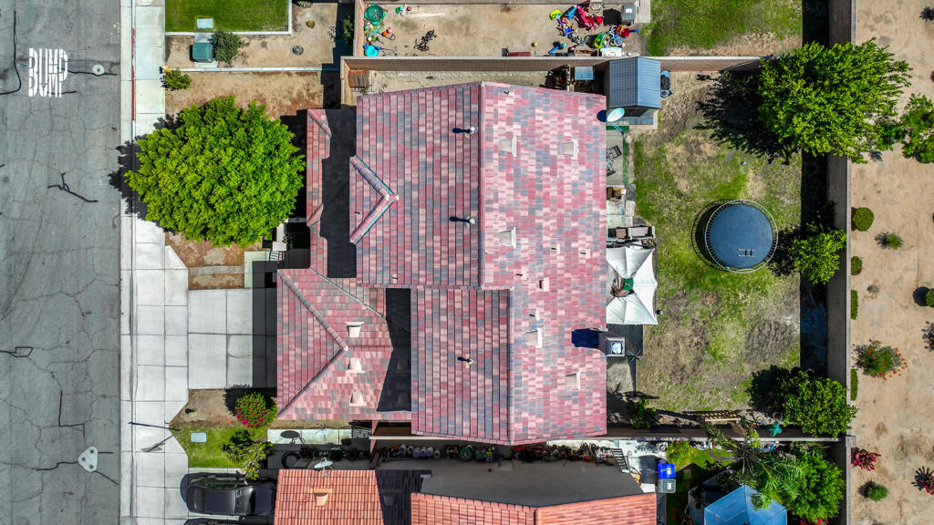 https://media.crmls.org/mediaz/88d326c9-9a5f-4edb-8c25-921ff1e37e16.jpg?preset=X-Large