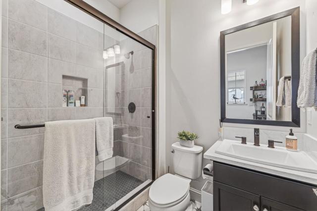 585 Santa Lucia Way, Marina CA: https://media.crmls.org/mediaz/88d3aedb-3b0f-4d4f-a170-4666b2fb3332.jpg