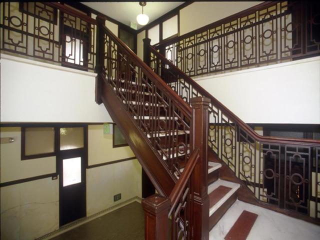 Image 8 of 39 For 200 1st Street