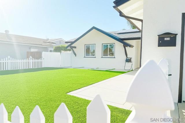 4838 Mount Saint Helens Dr, San Diego CA: https://media.crmls.org/mediaz/88d48add-fb0b-4c2b-ac19-38bb41595390.jpg