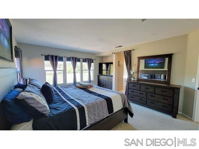 2476 Fallbrook Pl, Escondido CA: https://media.crmls.org/mediaz/88d53f1a-f94e-4dff-8c2f-2f55738a295d.jpg