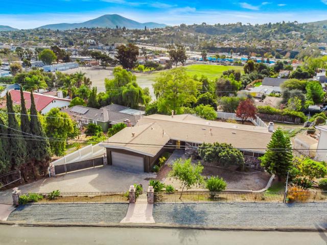 3925 Rogers Rd, Spring Valley CA: https://media.crmls.org/mediaz/88d5460a-d7b2-4217-a9b0-e0d5985471ae.jpg