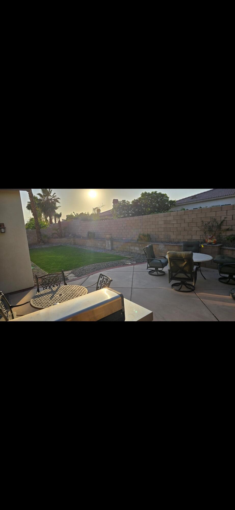 https://media.crmls.org/mediaz/88d546da-cdda-4546-8247-4dcd9f7c6f25.jpg?preset=X-Large