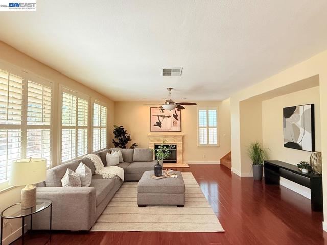 Image 15 of 60 For 3329 Lair Way