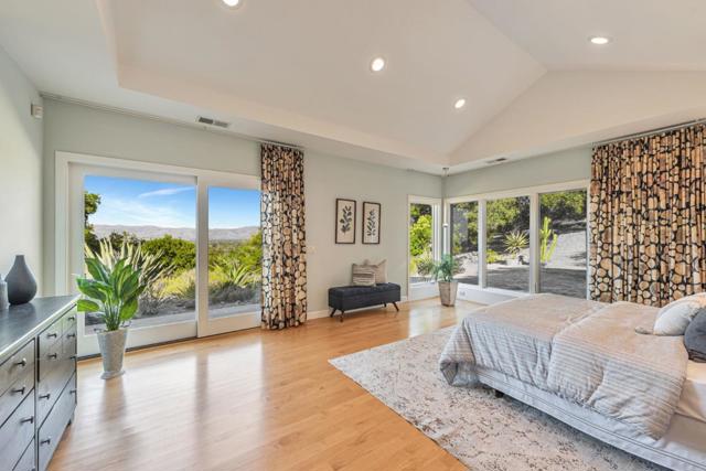 15010 Larga Vista Drive, Los Gatos CA: https://media.crmls.org/mediaz/88d69641-fb30-471c-8ace-780e249e3099.jpg