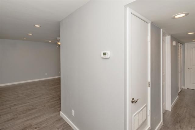 Detail Gallery Image 8 of 19 For 10760 N Magnolia Ave #B6,  Santee,  CA 92071 - 3 Beds | 1/1 Baths