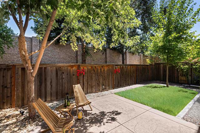 6505 Brando Loop, Fair Oaks CA: https://media.crmls.org/mediaz/88d74205-c601-4ec6-a0c9-8bd103fc8585.jpg