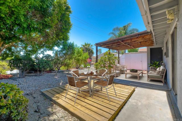 4549 Quailridge Drive, Oceanside CA: https://media.crmls.org/mediaz/88d76d99-f2fe-47e8-b2bd-6f78c44b4109.jpg